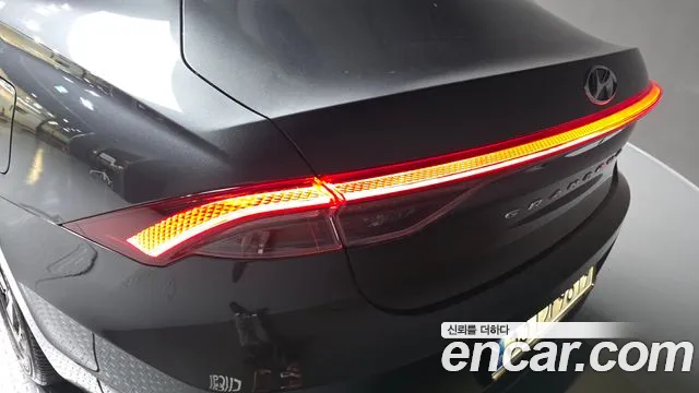 Hyundai Grandeur — Фото автомобиля 22