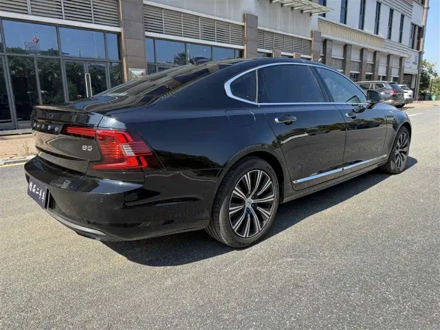 Volvo S90 — Фото автомобиля 6