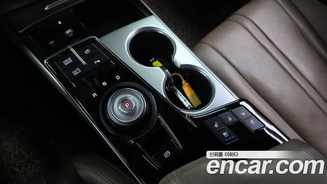 Kia K8 Hybrid — Фото автомобиля 9