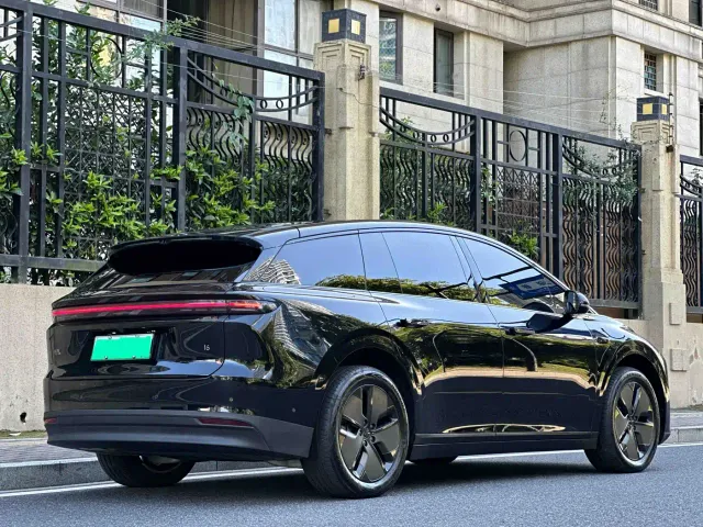 Li Auto i6 — Фото автомобиля 6