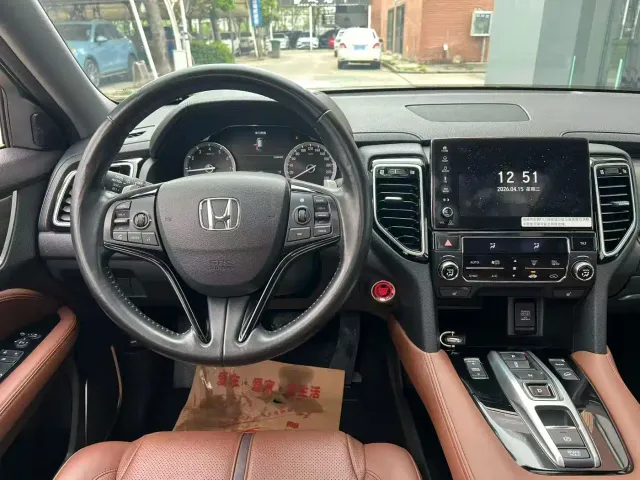 Honda UR-V — Фото автомобиля 6