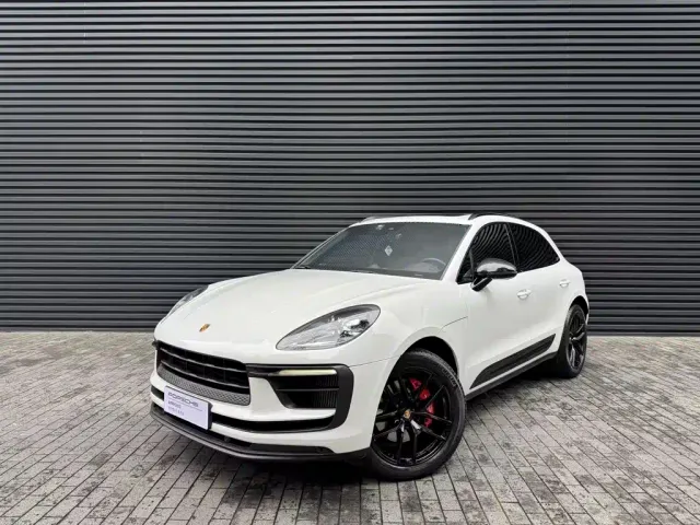 Фотография автомобиля — Porsche Macan
