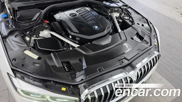 BMW 7-Series — Фото автомобиля 4