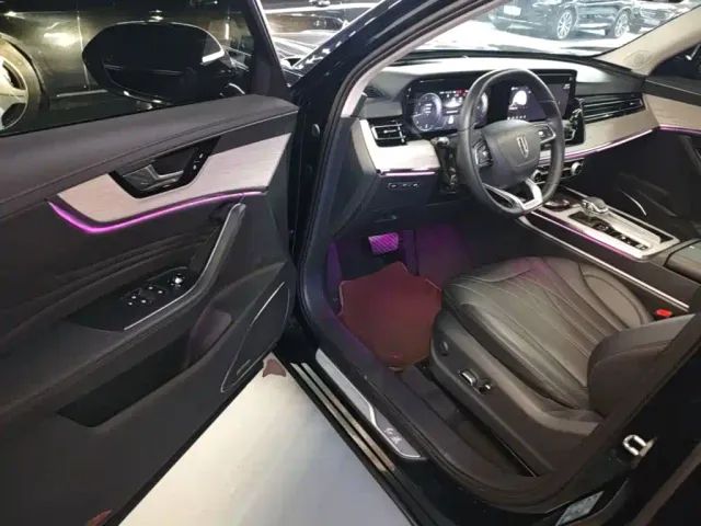 Hongqi HS5 — Фото автомобиля 15