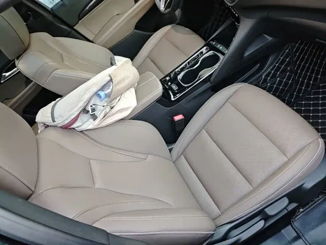 Buick Envision Plus — Фото автомобиля 24
