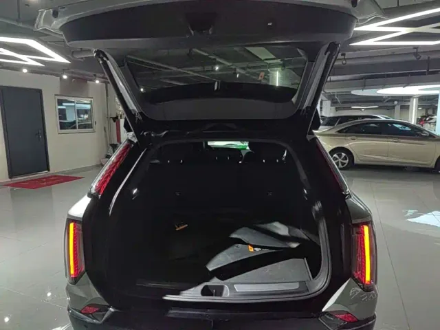 Cadillac Optiq — Фото автомобиля 18