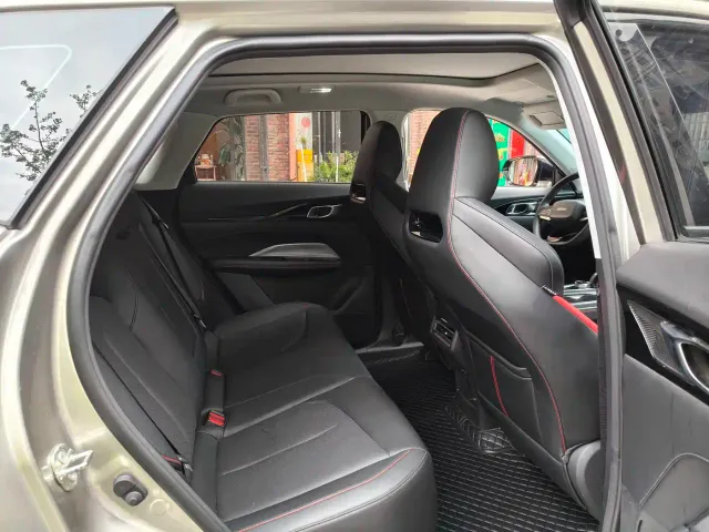 Changan Z6 — Фото автомобиля 7