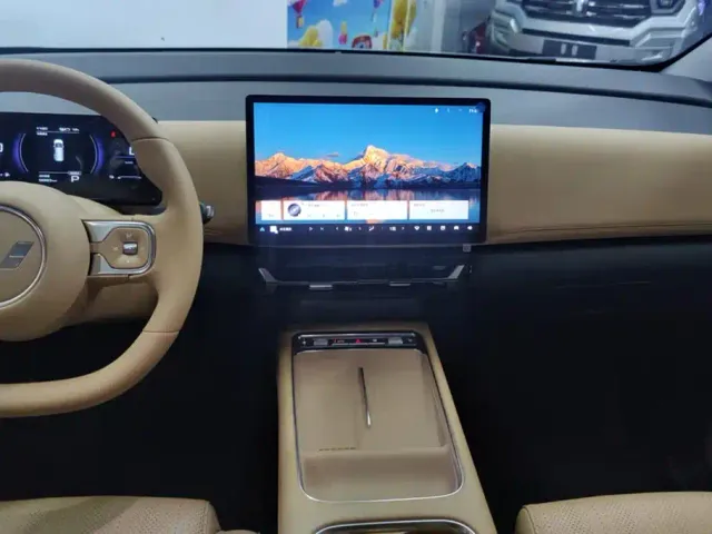 Wuling Starlight 730 — Фото автомобиля 13