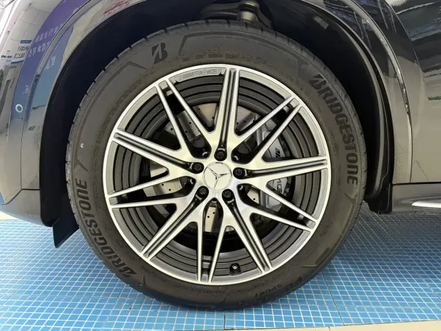 Mercedes-Benz Mercedes-Benz GLC AMG 2024 AMG GLC 43 4MATIC — Фото автомобиля 23