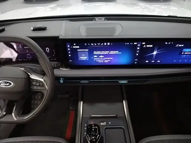 Ford Edge — Фото автомобиля 9