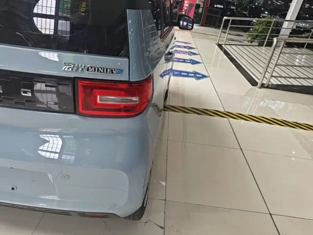 Wuling Hongguang Mini EV — Фото автомобиля 7