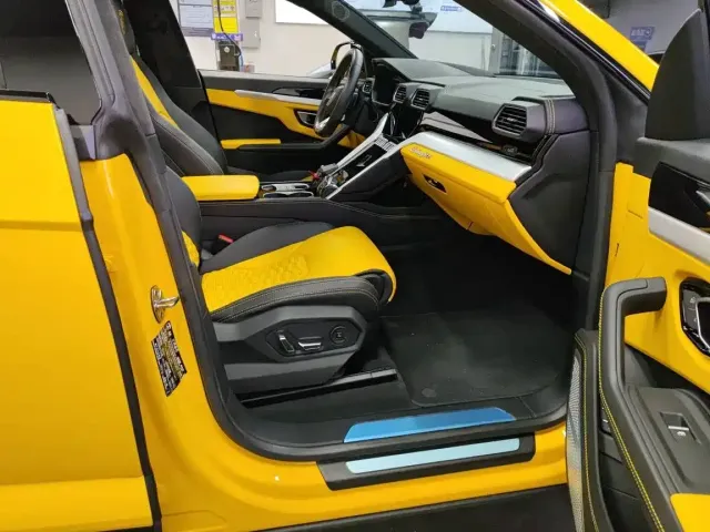 Lamborghini Urus — Фото автомобиля 6