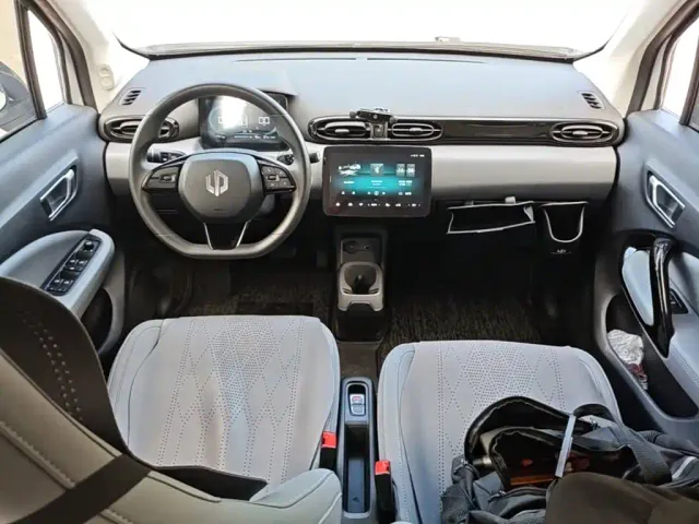 Leapmotor T03 — Фото автомобиля 9