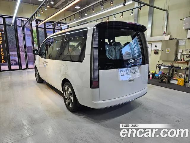 Hyundai Staria — Фото автомобиля 2