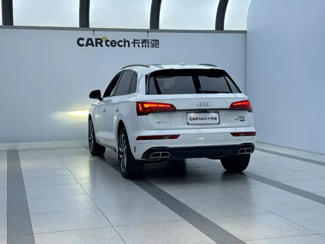 Audi Q5L — Фото автомобиля 6