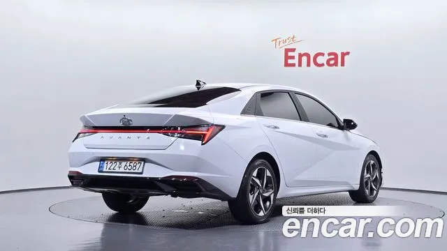 Hyundai Avante CN7 — Фото автомобиля 2