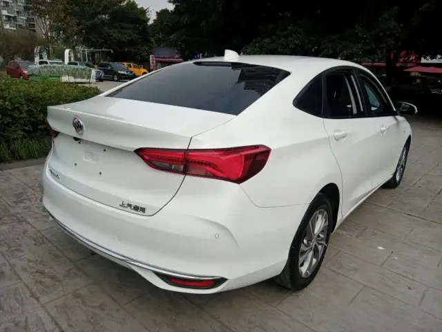Buick Verano — Фото автомобиля 4
