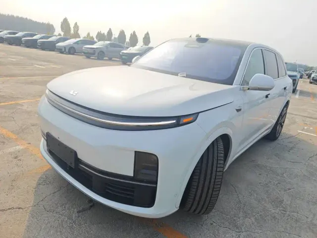Фотография автомобиля — Li Auto L7
