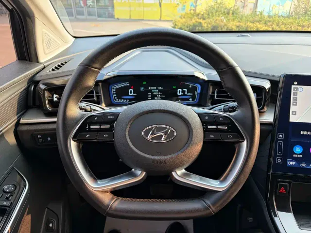 Hyundai Custo — Фото автомобиля 8