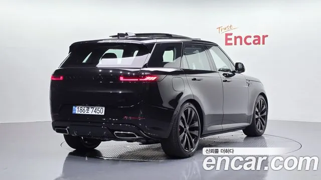Land Rover Range Rover Sport — Фото автомобиля 2