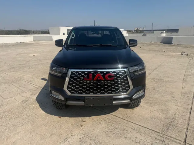 JAC Motors JAC T8 — Фото автомобиля 2