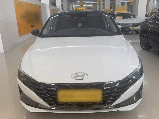 Hyundai Elantra — Фото автомобиля 7