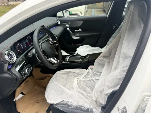Mercedes-Benz A-Class — Фото автомобиля 10