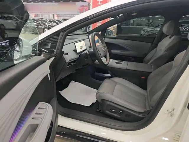 Nissan N7 — Фото автомобиля 15