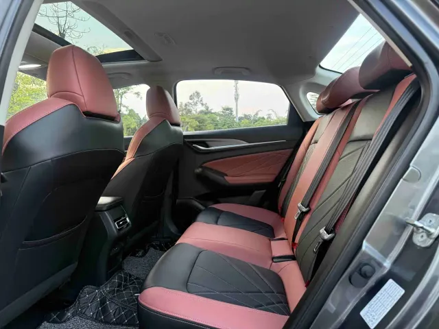 Changan Eado — Фото автомобиля 5