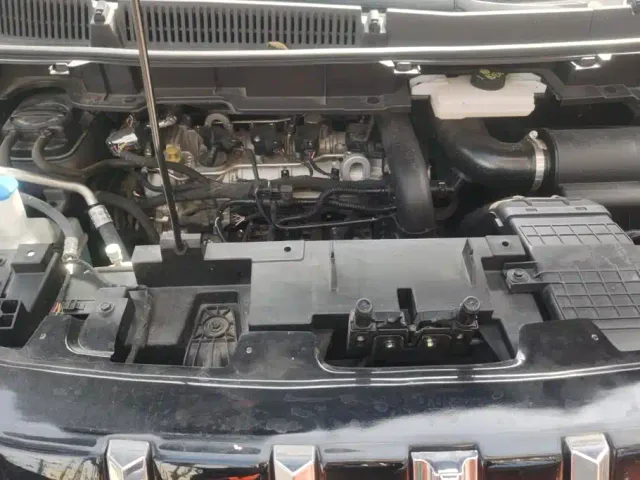 Bestune Besturn M9 — Фото автомобиля 10
