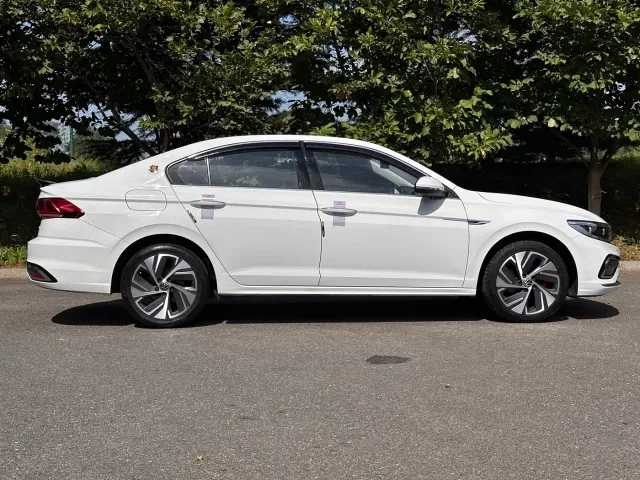 Volkswagen Bora — Фото автомобиля 5