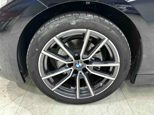 BMW 3 Series — Фото автомобиля 26
