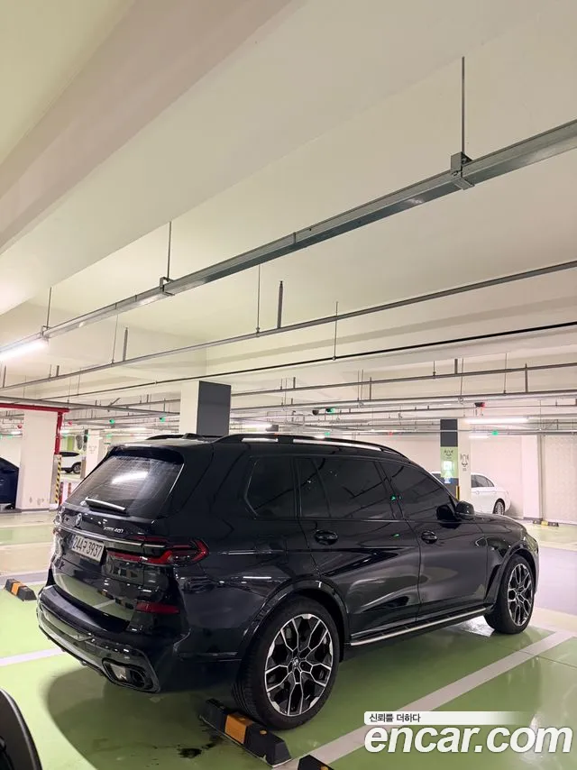 BMW X7 — Фото автомобиля 15