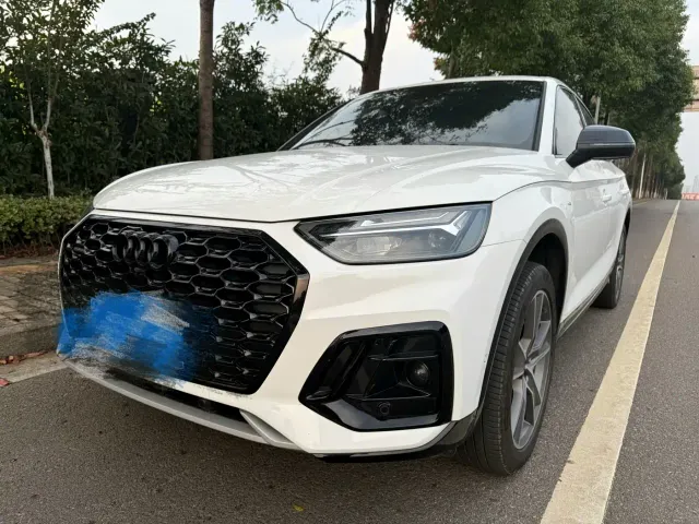 Фотография автомобиля — Audi Q5L Sportback