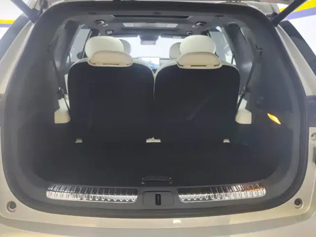Dongfeng eπ 008 — Фото автомобиля 4