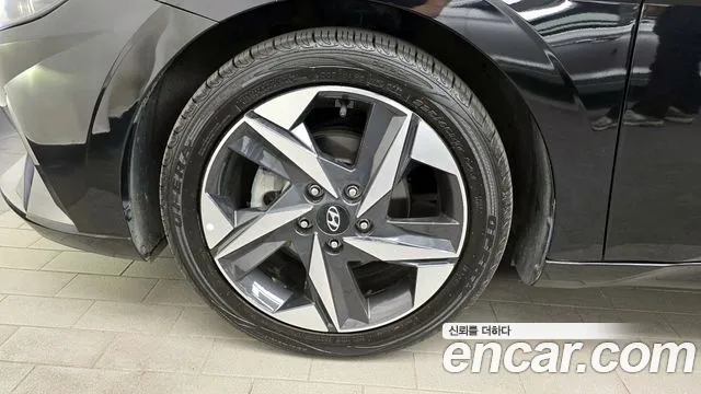 Hyundai AVANTE Inspiration — Фото автомобиля 5