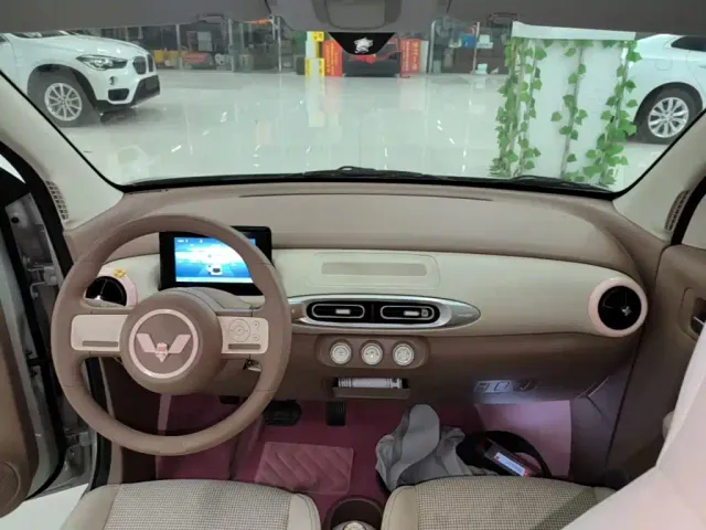 Wuling Hongguang Mini EV — Фото автомобиля 9