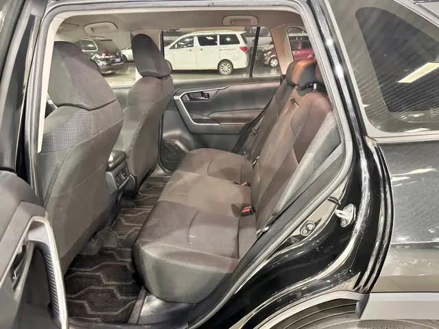 Toyota RAV4 — Фото автомобиля 6