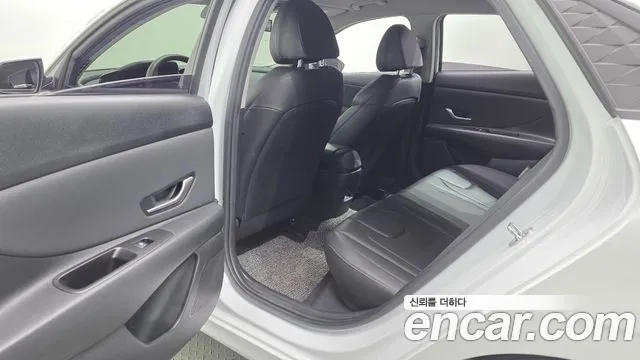 Hyundai Avante CN7 — Фото автомобиля 18