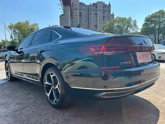 Volkswagen Passat — Фото автомобиля 11