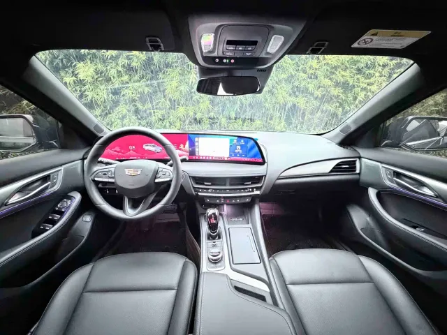 Cadillac CT5 — Фото автомобиля 5