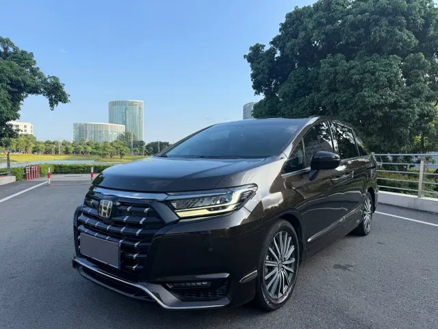 Фотография автомобиля — Honda Elysion