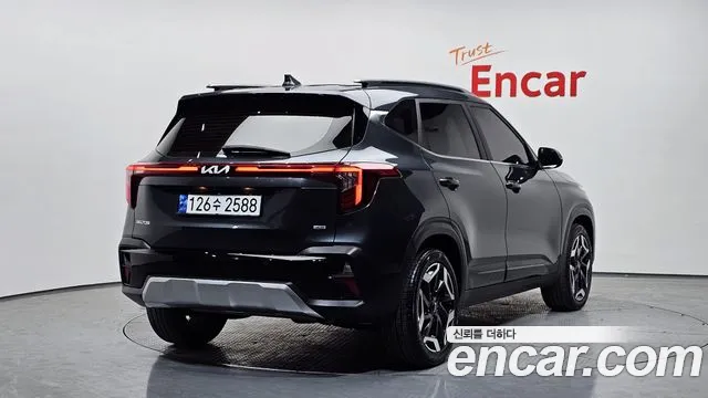 Kia Seltos — Фото автомобиля 2