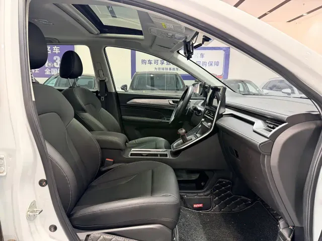 Haval M6 — Фото автомобиля 12