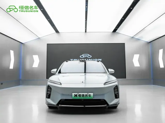Nio ET5 Touring — Фото автомобиля 2