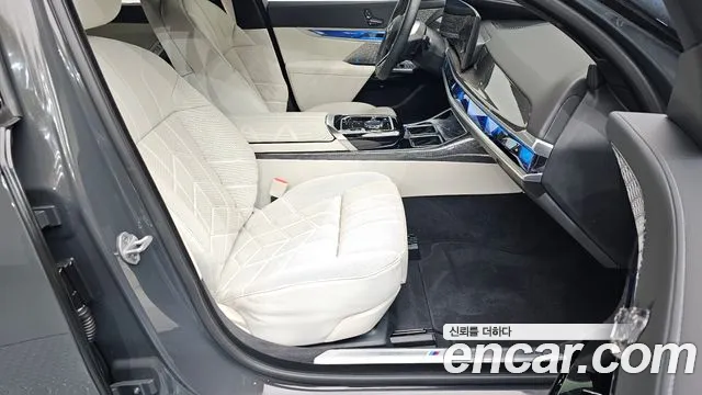 BMW i7 — Фото автомобиля 19
