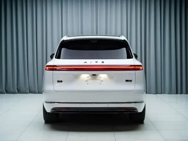 Aito M7 — Фото автомобиля 11