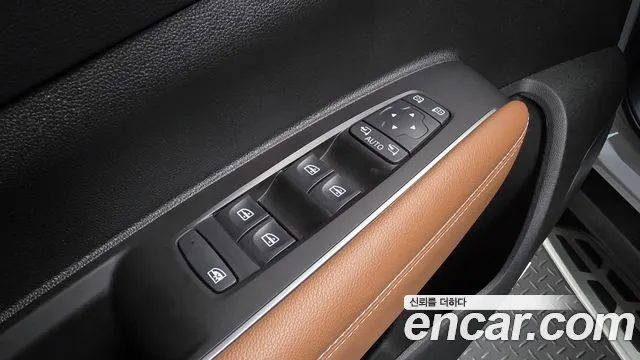 Renault-KoreaSamsung QM6 Новый QM6 2.0 GDe RE Signature 2WD — Фото автомобиля 28