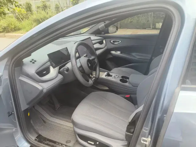 BYD Seal 06 GT — Фото автомобиля 10