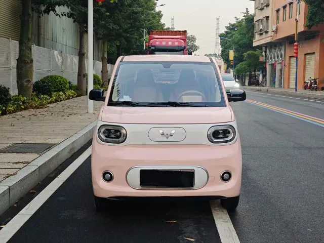 Wuling Motors Hongguang MINIEV 2024 3rd Generation 215km Youth Edition — Фото автомобиля 2